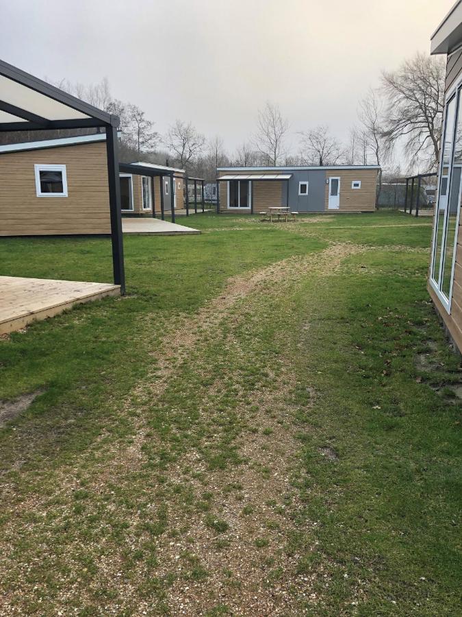 Camping De Duinhoeve Chalet Zeeland Not For Companies برغ هالمستاد المظهر الخارجي الصورة